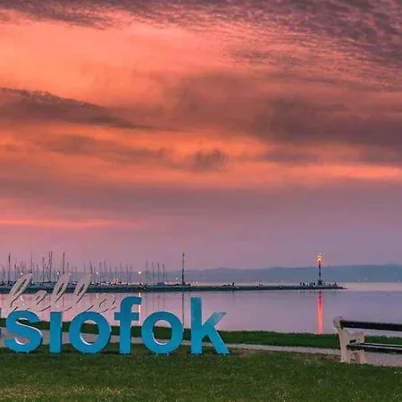 In - Balaton 53602 Siofok