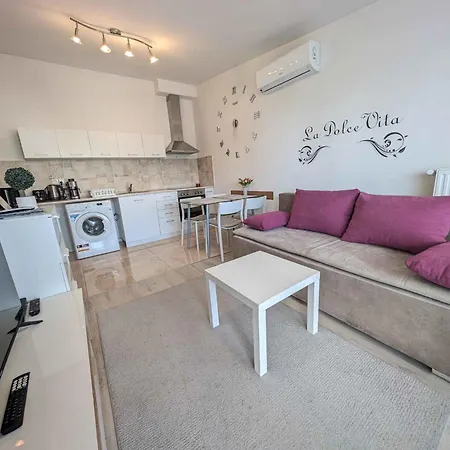 In - Balaton 53602 Appartamento Siófok