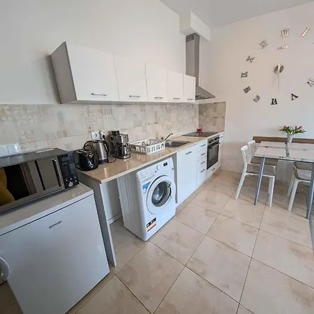 In - Balaton 53602 Apartment