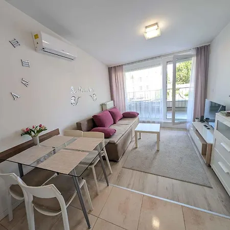 In - Balaton 53602 * Siófok