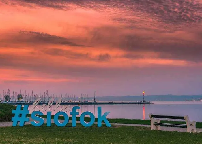In - Balaton 53602 Siófok